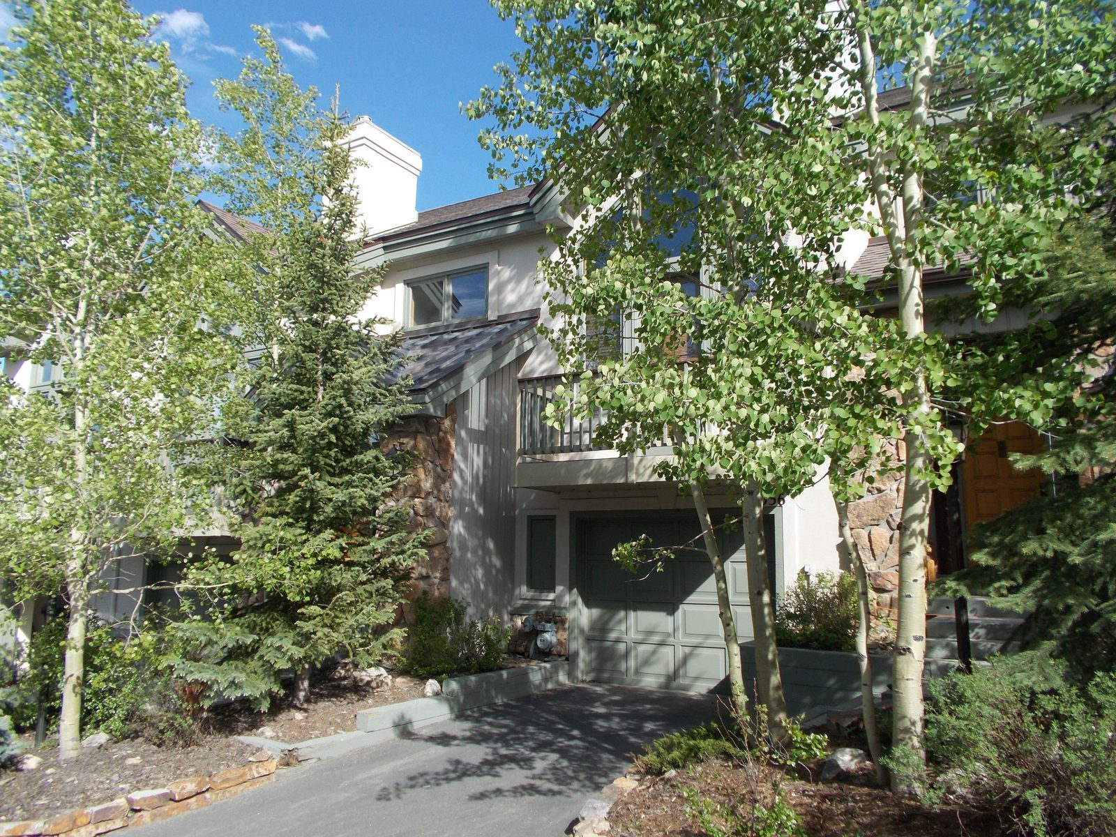 Multi family exterior reconstruction